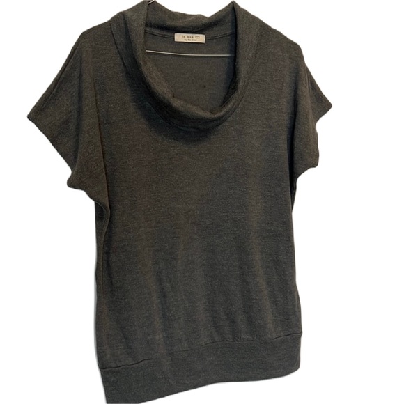 Women’s Cowl Neckline In Box By Be Cool Blouse, Dark Gray, Size Large - Picture 1 of 4